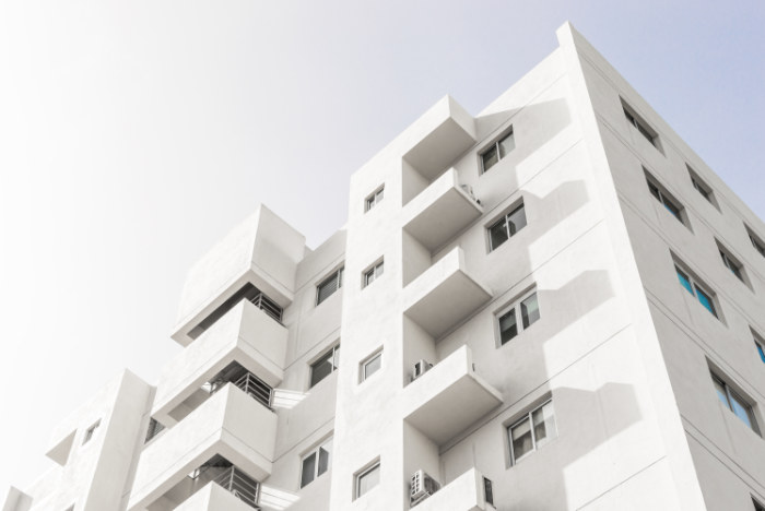 edificio-moderno-blanco